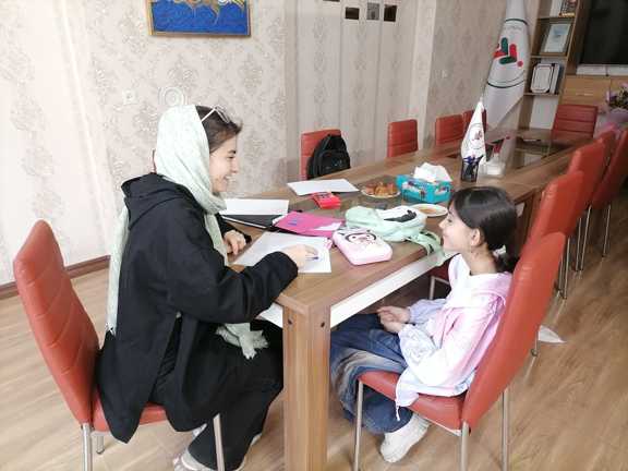 کلاس آموزشی برای کودکان نیازمند